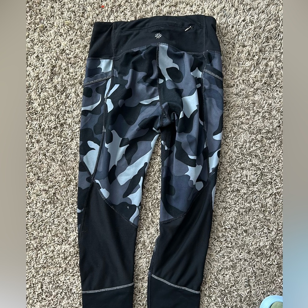 Athleta cropped reflective leggings